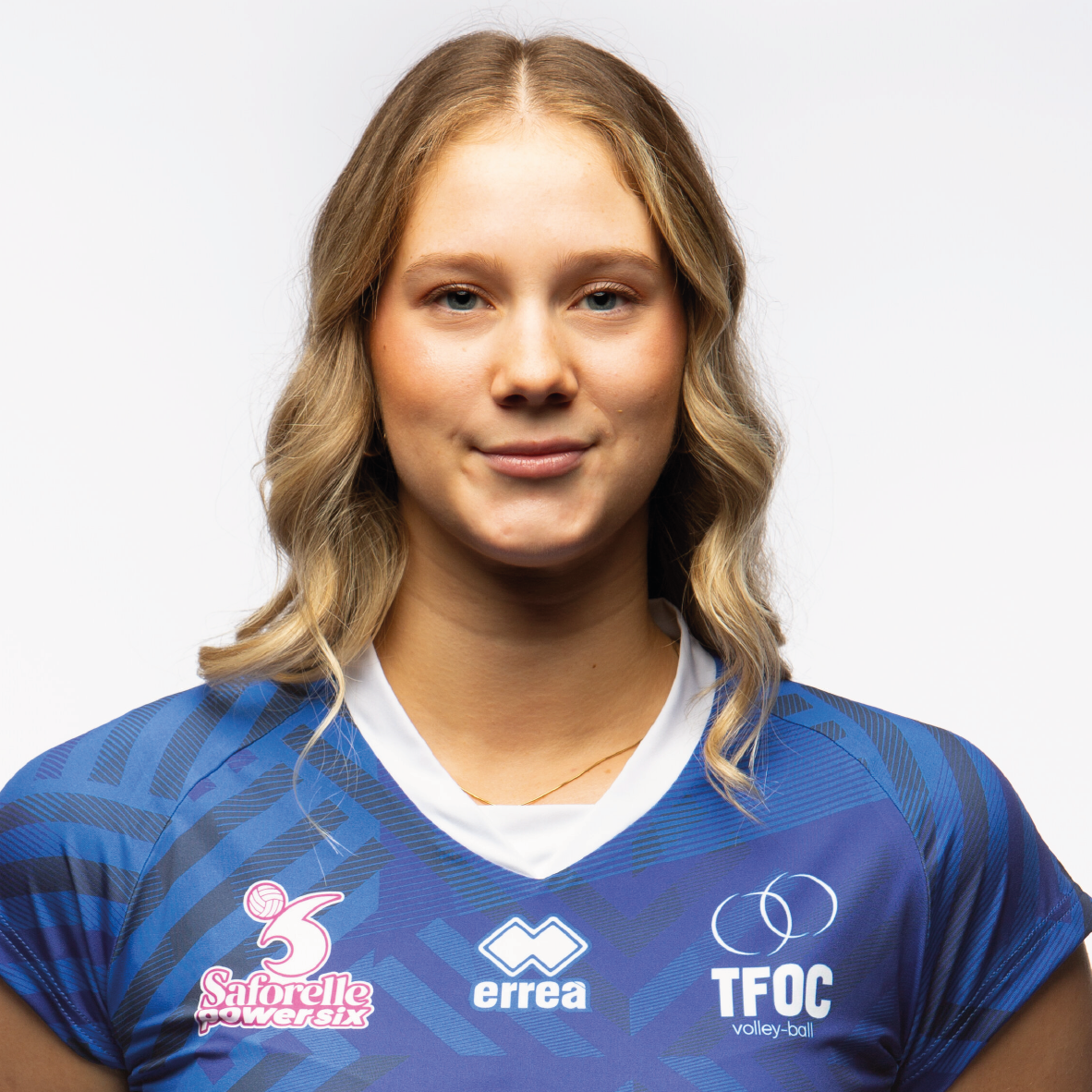 #1 Isabel Taylor STRAND